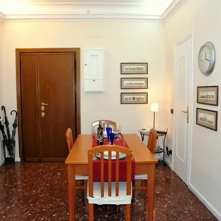 Domus Gordiani מלון *